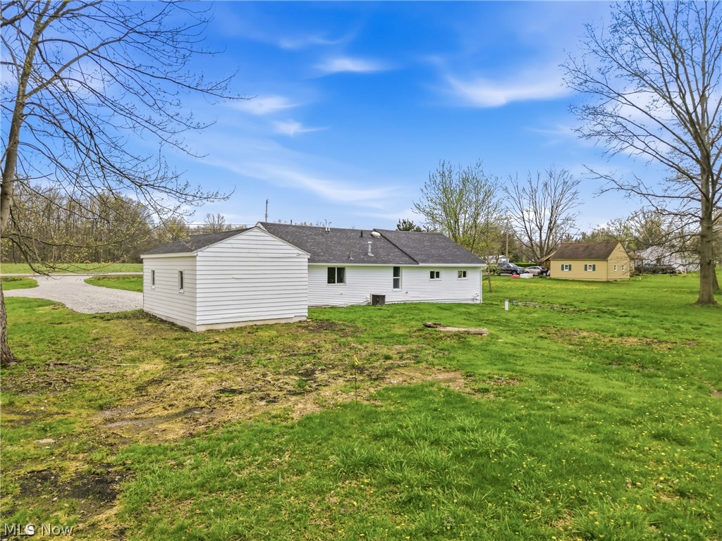 847 State Route 534 NW Newton Falls OH 44444