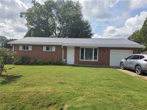 305 Summit Road Marietta OH 45750