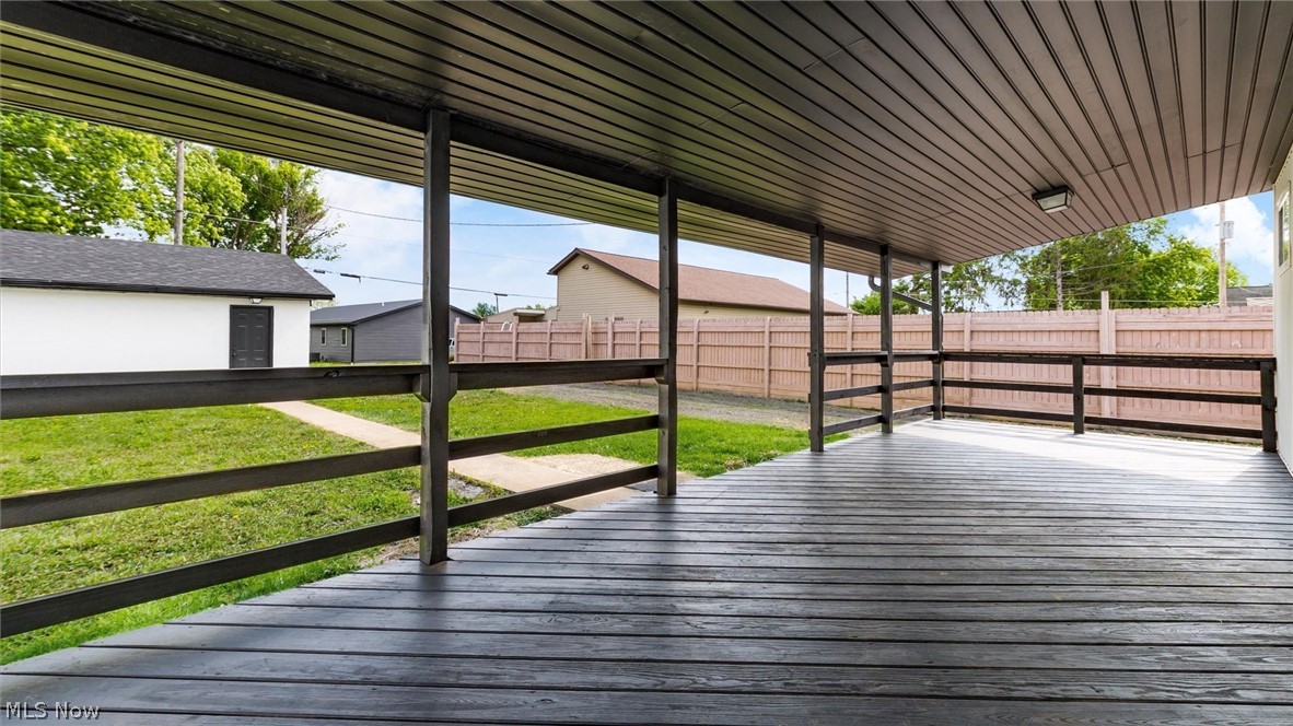 182 High Street Roseville OH 43777