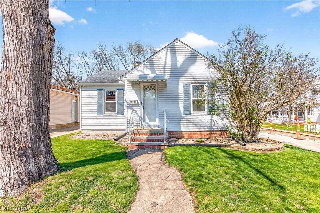 10004 Manoa Avenue Brooklyn OH 44144