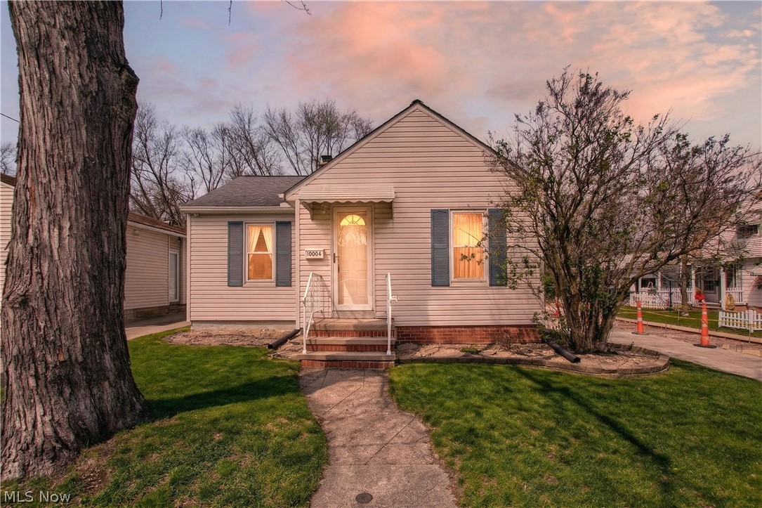 10004 Manoa Avenue Brooklyn OH 44144