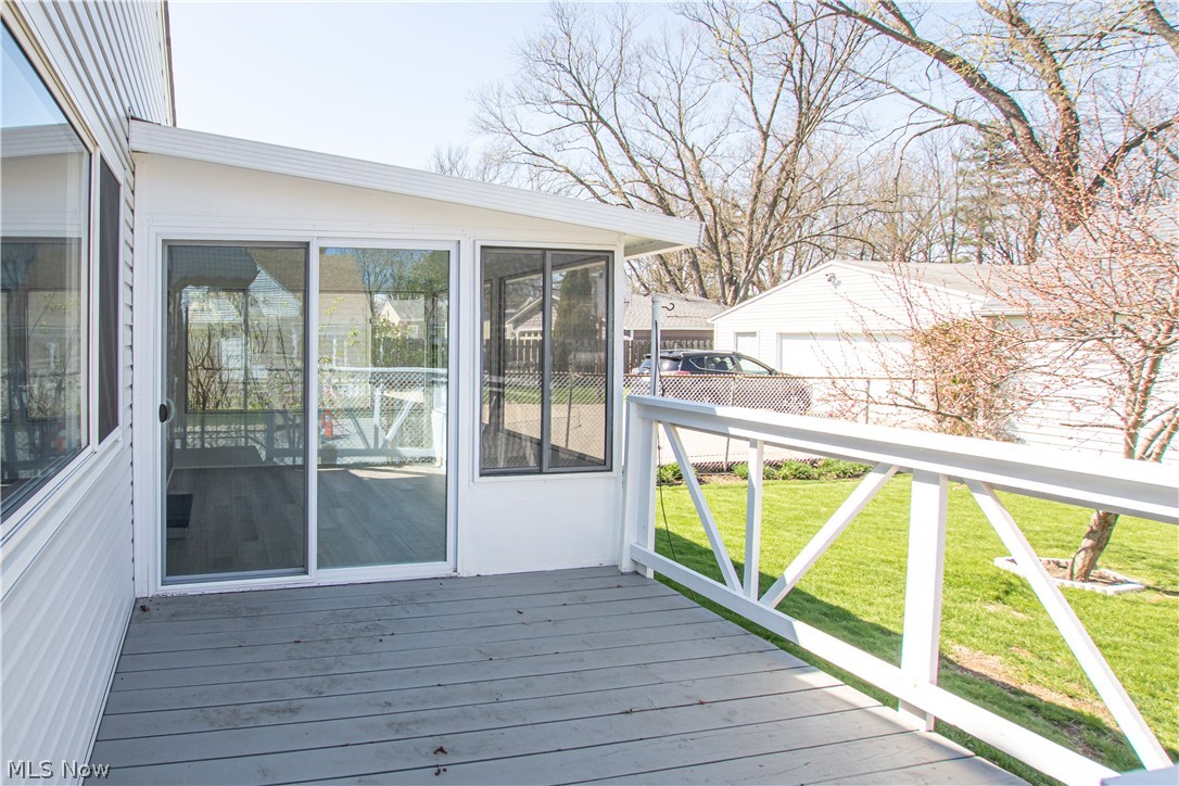 10004 Manoa Avenue Brooklyn OH 44144