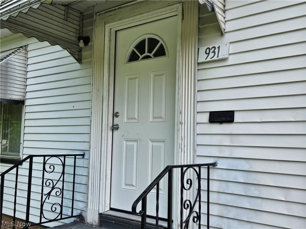 931 Yellowstone Road Cleveland OH 44121