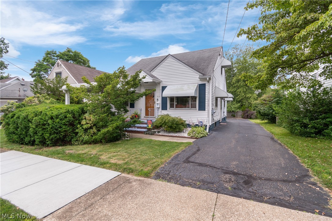 1924 16th Street SW Akron OH 44314