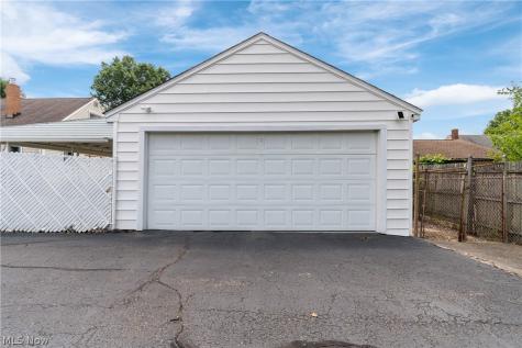 1924 16th Street SW Akron OH 44314