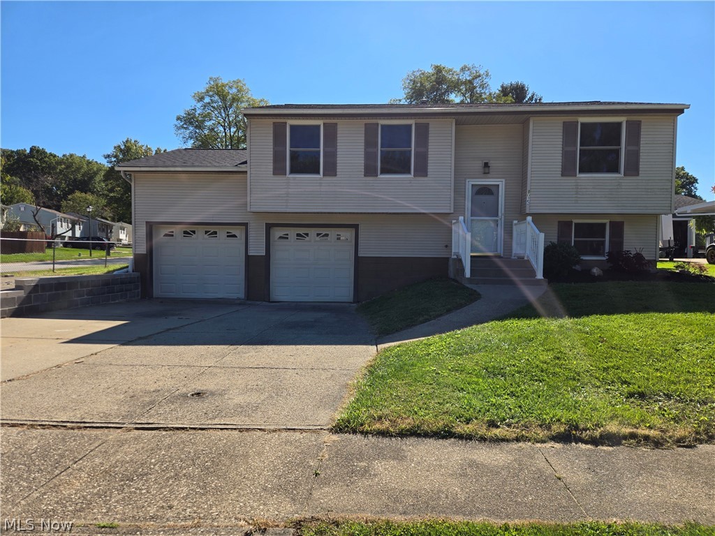 1025 Sunnywood Lane Ravenna OH 44266