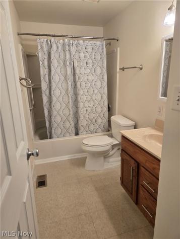 1025 Sunnywood Lane Ravenna OH 44266