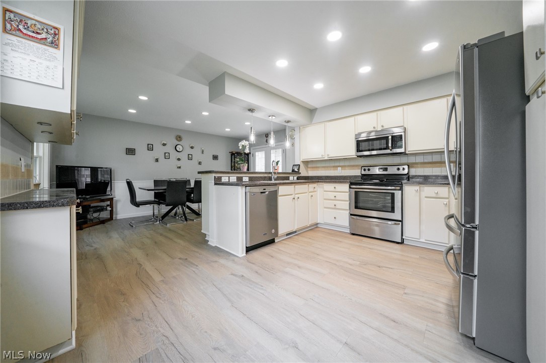 19374 Lauren Way Strongsville OH 44149