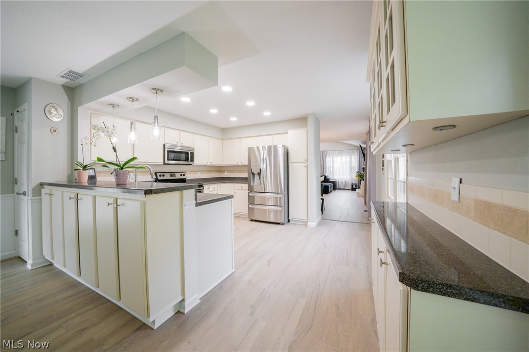 19374 Lauren Way Strongsville OH 44149