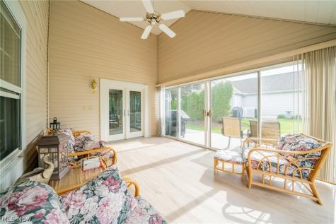 19374 Lauren Way Strongsville OH 44149