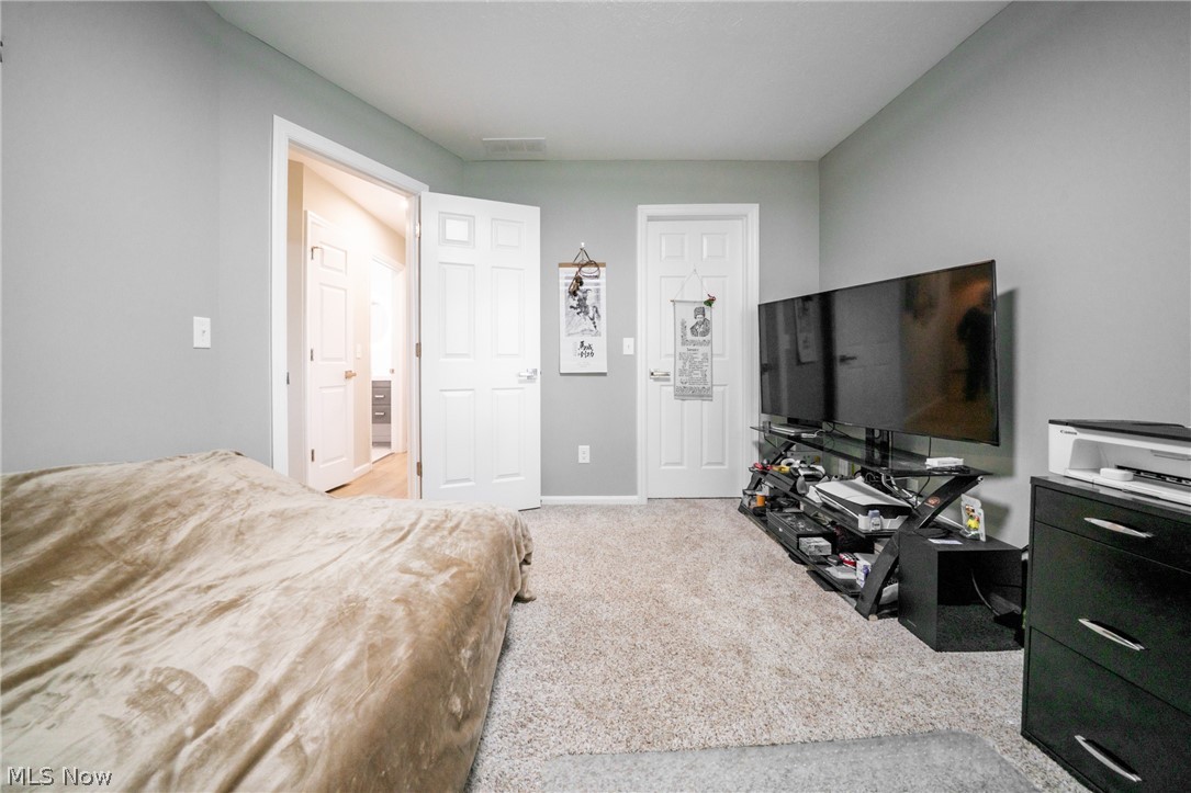 19374 Lauren Way Strongsville OH 44149