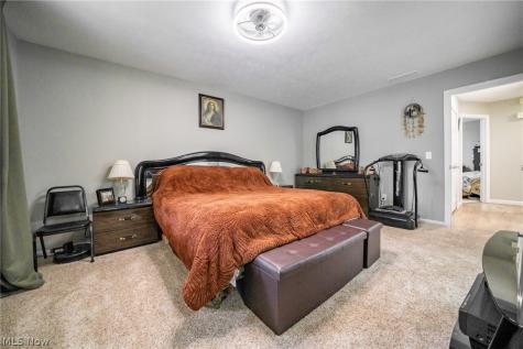 19374 Lauren Way Strongsville OH 44149