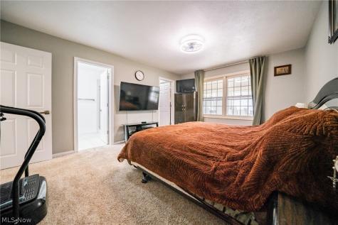 19374 Lauren Way Strongsville OH 44149