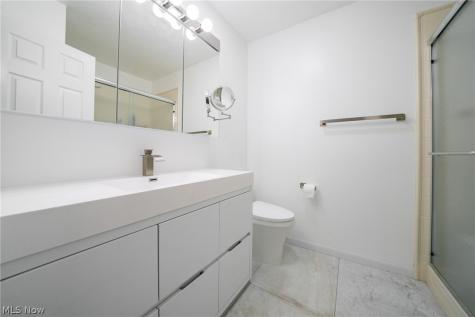 19374 Lauren Way Strongsville OH 44149