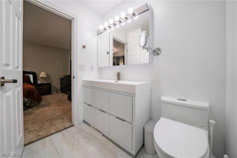 19374 Lauren Way Strongsville OH 44149