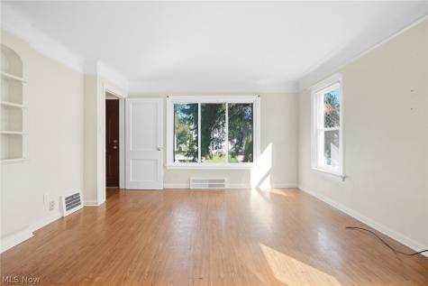 4046 Harwood Road South Euclid OH 44121