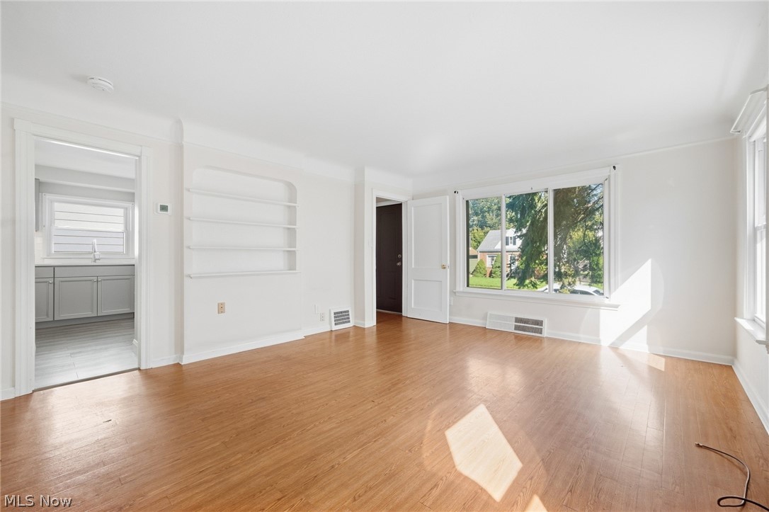 4046 Harwood Road South Euclid OH 44121
