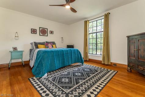 2235 Delaware Drive Cleveland Heights OH 44106