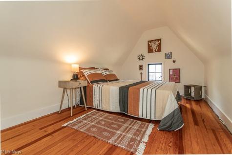 2235 Delaware Drive Cleveland Heights OH 44106