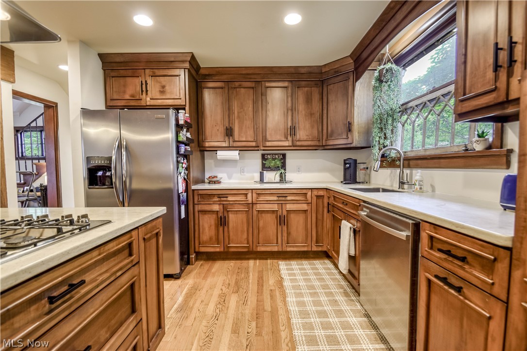 2235 Delaware Drive Cleveland Heights OH 44106