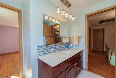 10415 Abbey Road North Royalton OH 44133