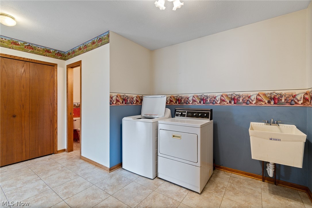 2644 Canaan Drive Uniontown OH 44685
