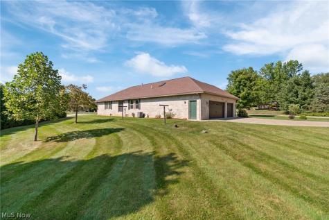 2644 Canaan Drive Uniontown OH 44685
