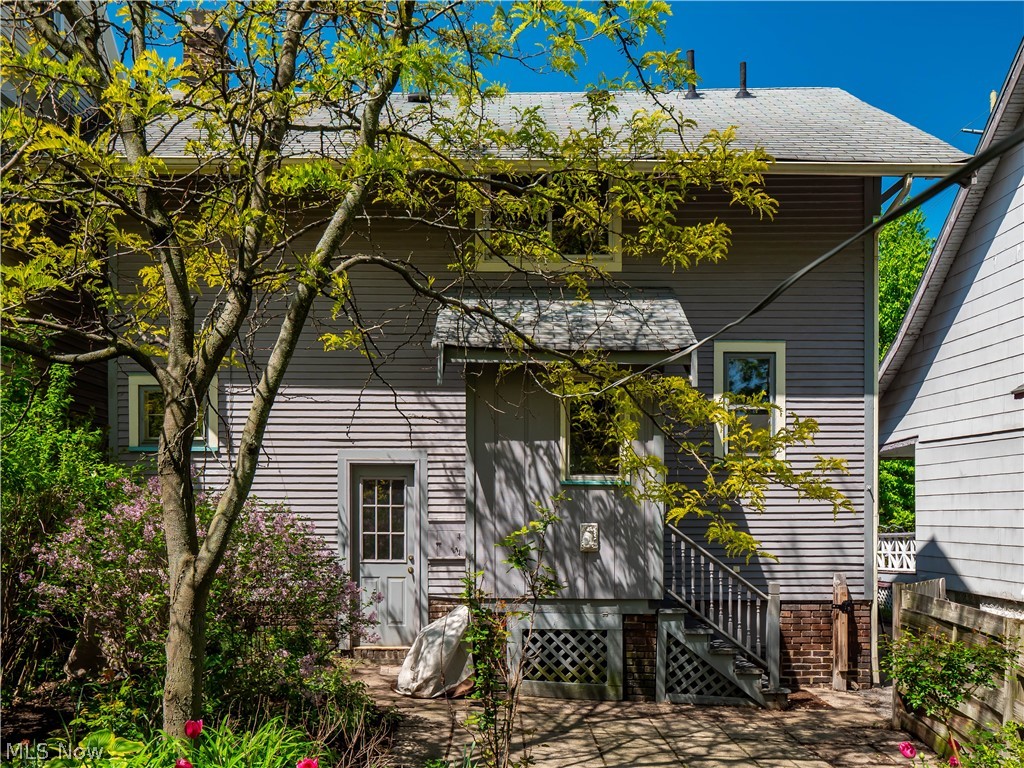 1331 Cranford Avenue Lakewood OH 44107