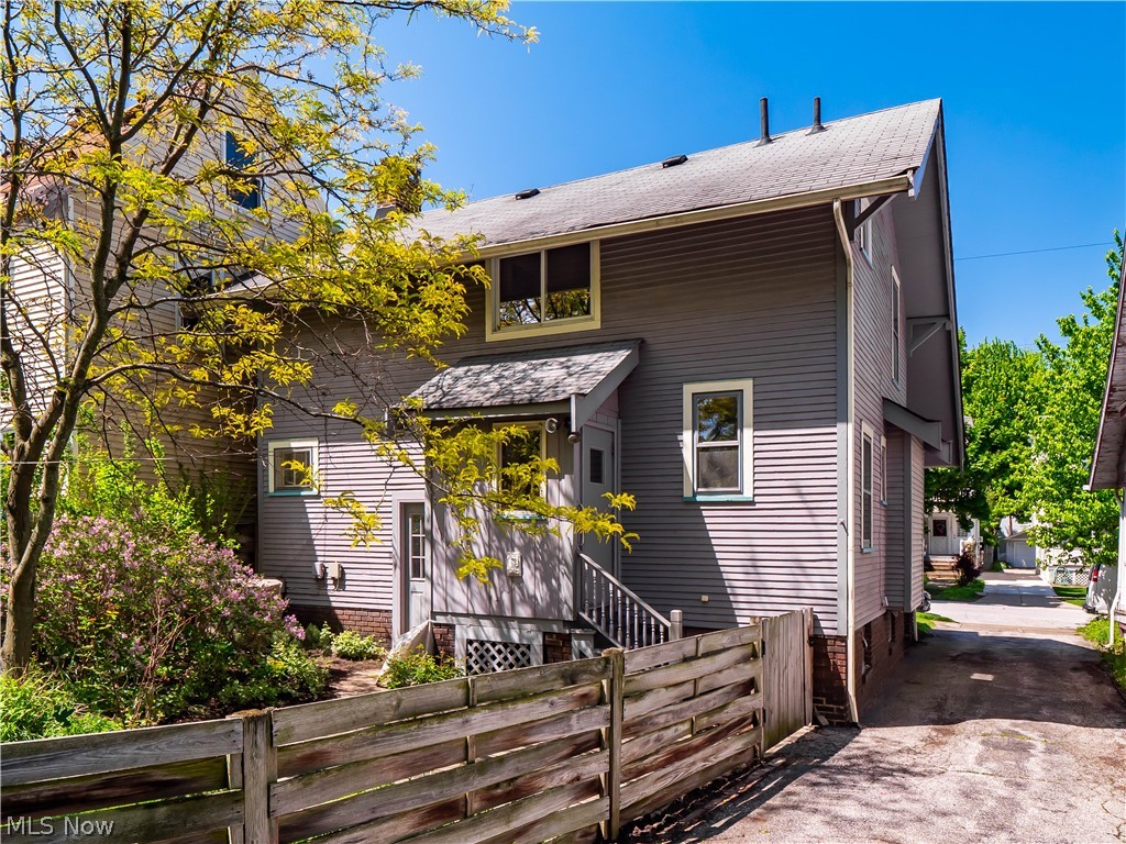 1331 Cranford Avenue Lakewood OH 44107