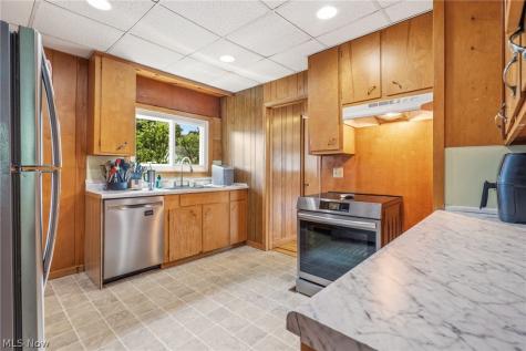 2107 Shunk Avenue Alliance OH 44601