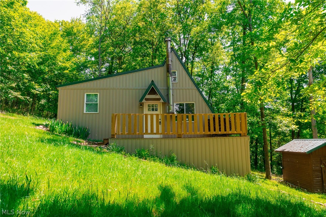 6257 Caddy Road SW Bowerston OH 44695