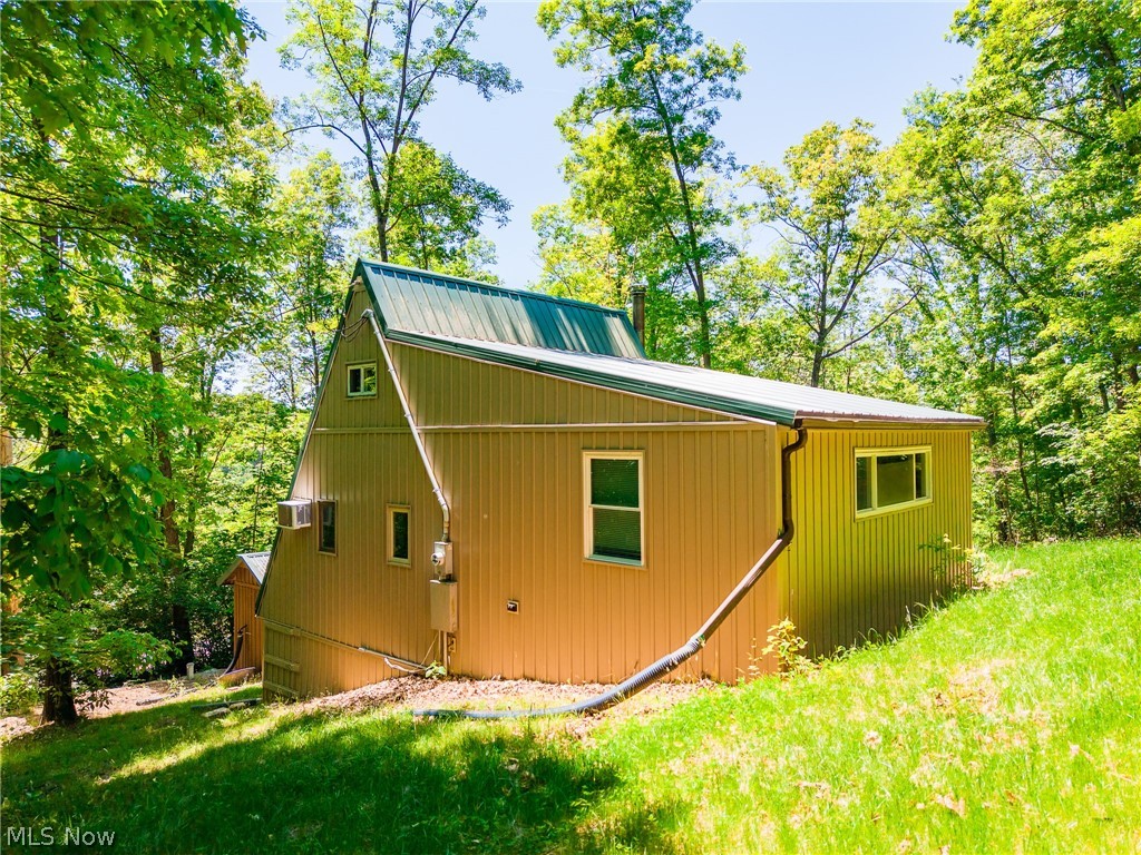 6257 Caddy Road SW Bowerston OH 44695