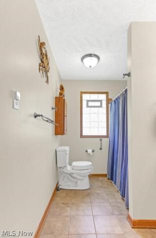 63 W Mohawk Drive Malvern OH 44644