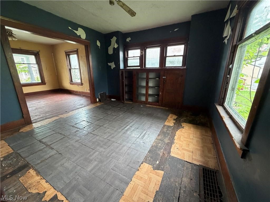235 Iddings Avenue SE Warren OH 44483