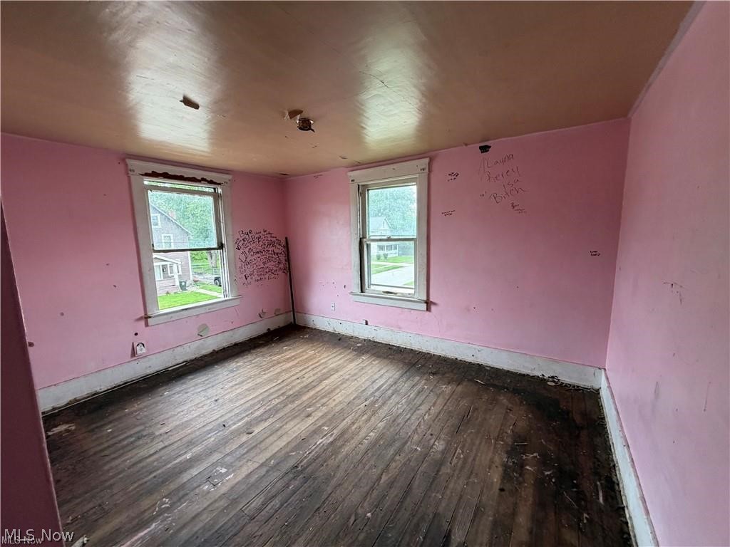 235 Iddings Avenue SE Warren OH 44483