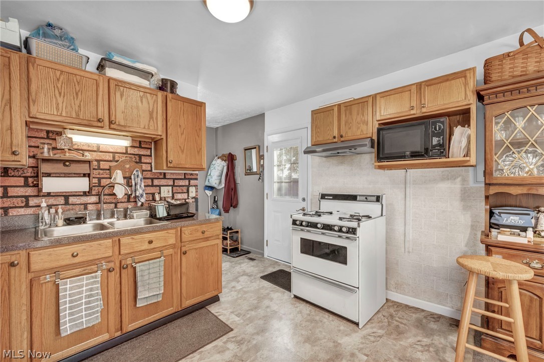 2213 Randall Street Lorain OH 44052