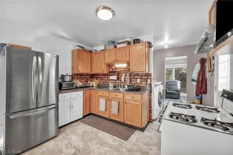 2213 Randall Street Lorain OH 44052