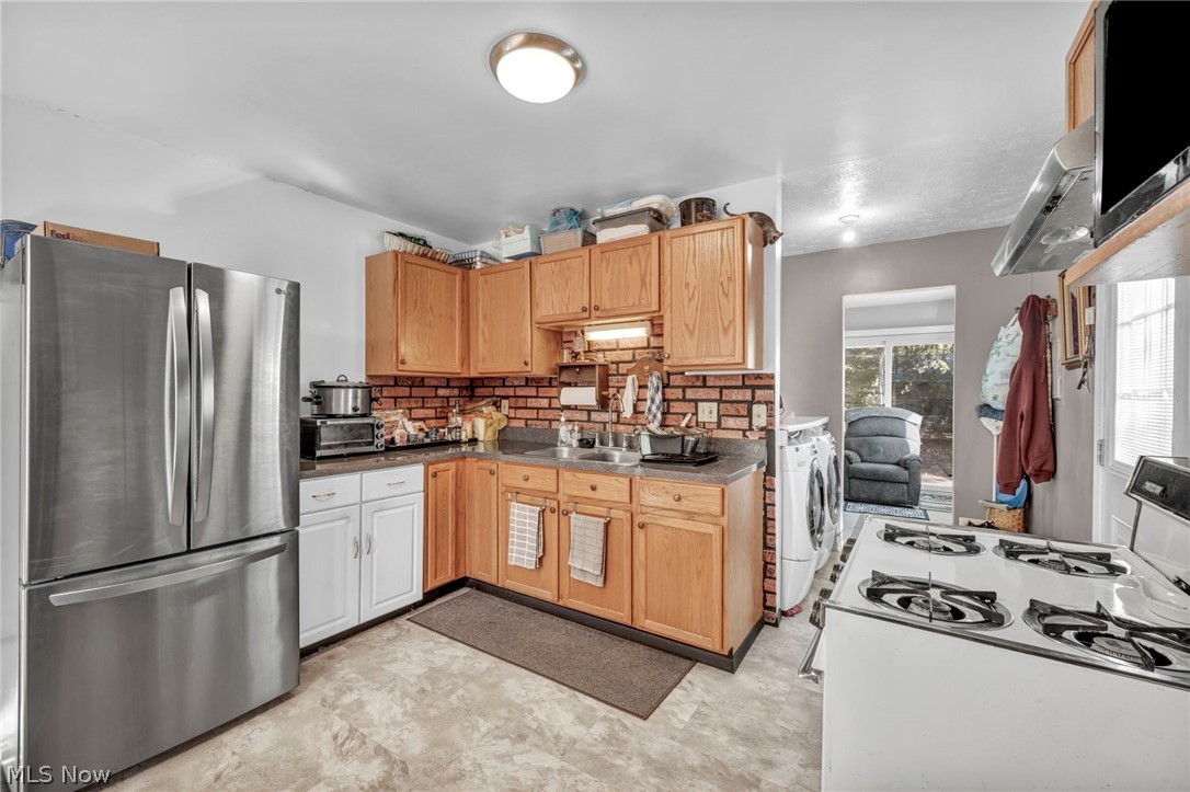 2213 Randall Street Lorain OH 44052