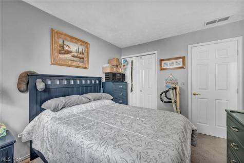 2213 Randall Street Lorain OH 44052