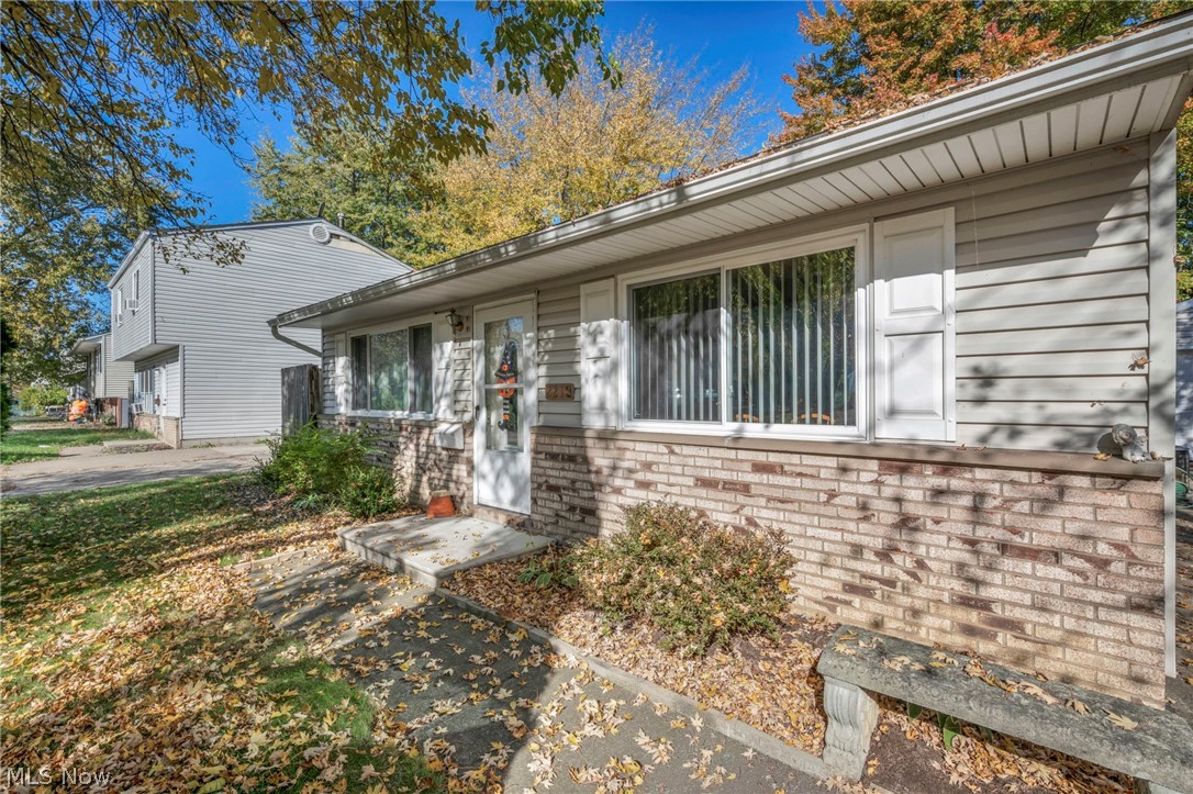 2213 Randall Street Lorain OH 44052
