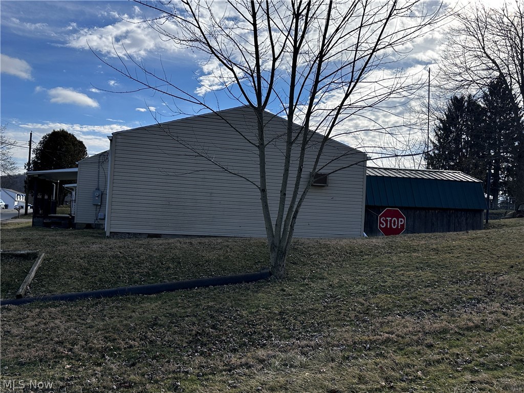 1032 Race Street Zanesville OH 43701