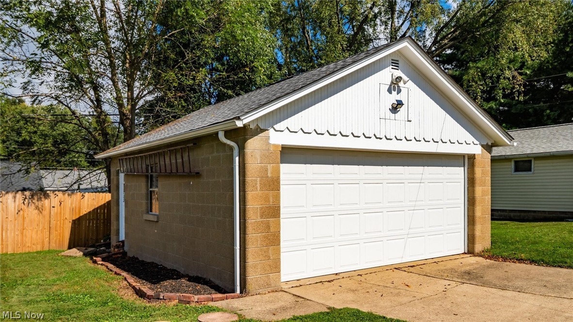921 Lindbergh Avenue Zanesville OH 43701