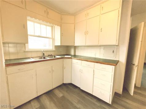 325 Grace Avenue Akron OH 44320