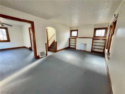 325 Grace Avenue Akron OH 44320