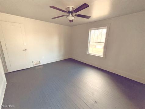 325 Grace Avenue Akron OH 44320