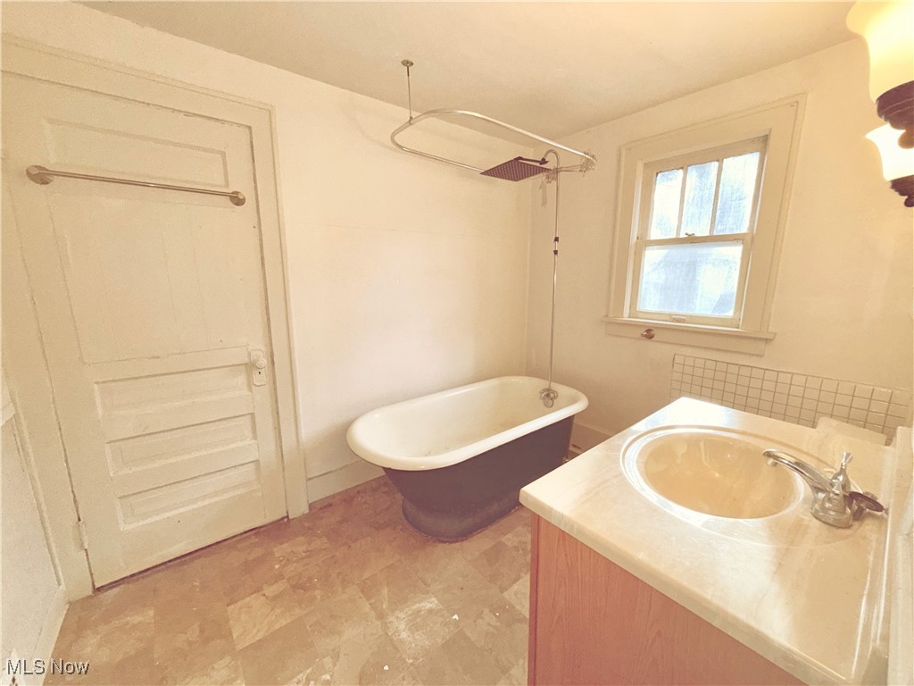 325 Grace Avenue Akron OH 44320