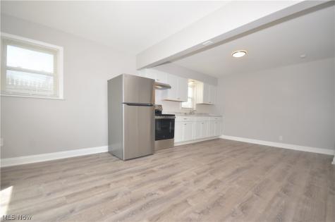390 Morrison Avenue Cuyahoga Falls OH 44221