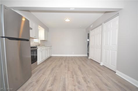 390 Morrison Avenue Cuyahoga Falls OH 44221