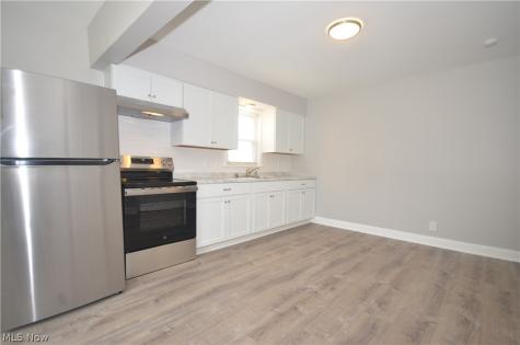 390 Morrison Avenue Cuyahoga Falls OH 44221