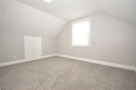 390 Morrison Avenue Cuyahoga Falls OH 44221